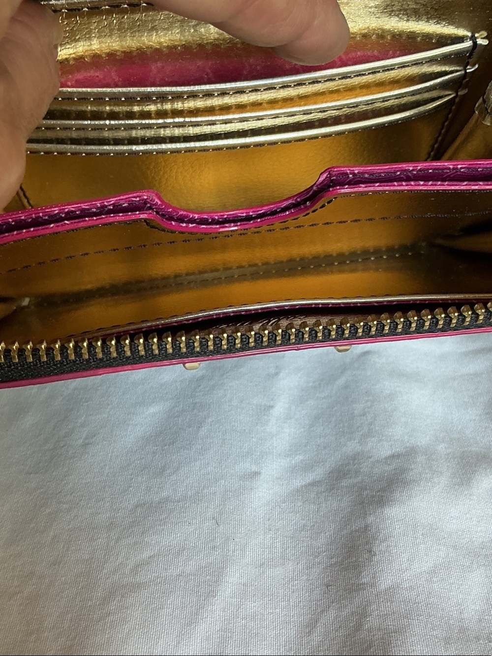 Stella & Dot Black and Cream Snake-Print Zip Wallet - Picture 6 of 9
